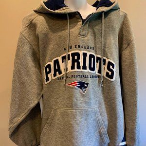 New England Patriots 1/4-zip Official NFL Womens Hoodie/Sweatshirt Size M